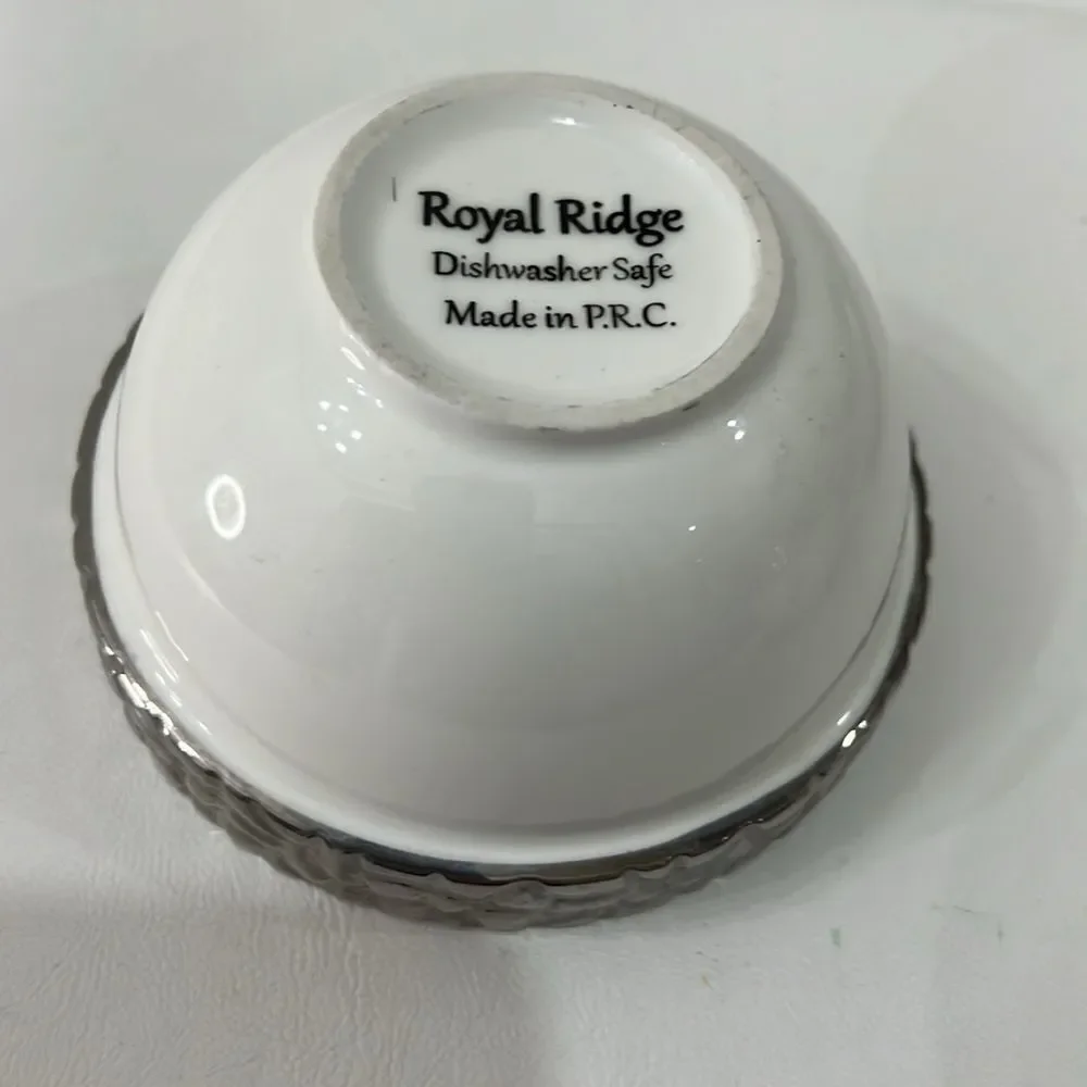 Royal Ridge PRC Set 3 Rice Cereal Bowls 3 1/2 Round 2 1/2 In Tall Silver White